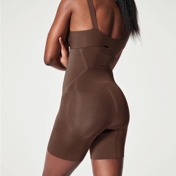 Spanx Sculpt Shapewear Shorts - Picture 3 of 9